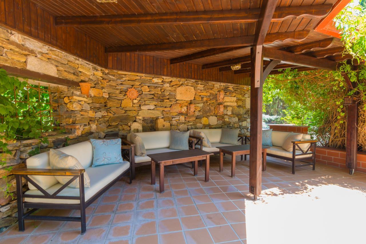Hotel Filosxenia Roxani Country House Marónia Exterior foto